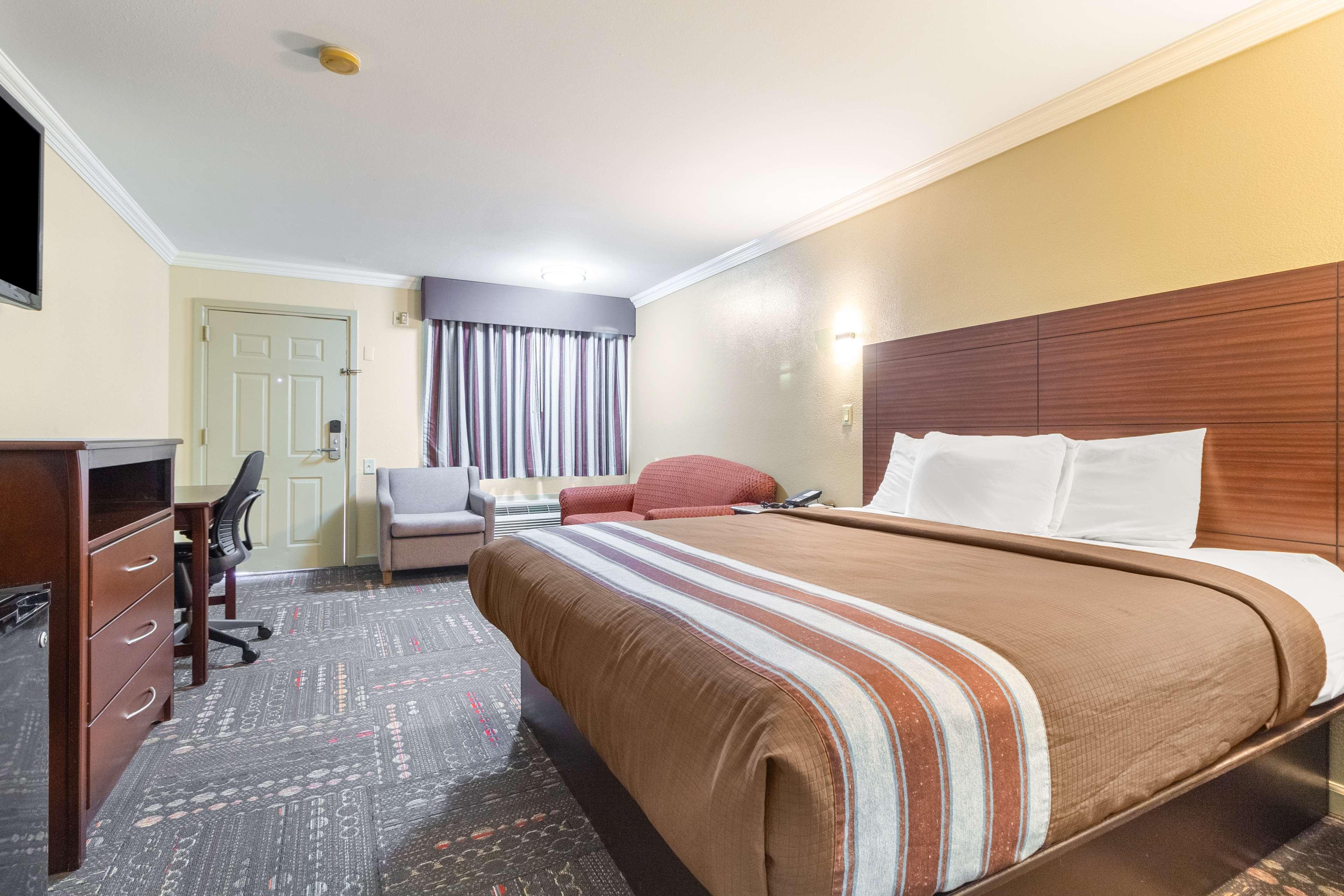 Hotel Dan Inn Uberaba & Convencoes By Nacional Inn Exterior photo